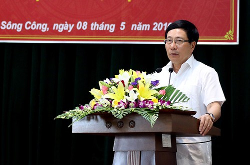 Phó Thủ tướng Phạm Bình Minh tiếp xúc cử tri tỉnh Thái Nguyên - ảnh 1